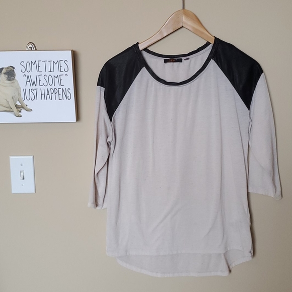 ⛱3/$20 Dex 3/4 Sleeve w/ faux leather inserts - Picture 2 of 6